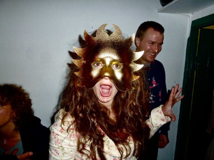 181431_577313564063_1209139792_n